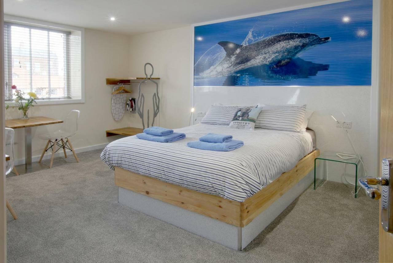Silver Street Suites Уитби Экстерьер фото